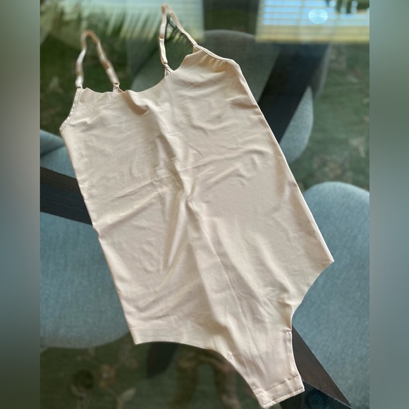 Commando Classic Cami Bodysuit - Picture 4 of 7